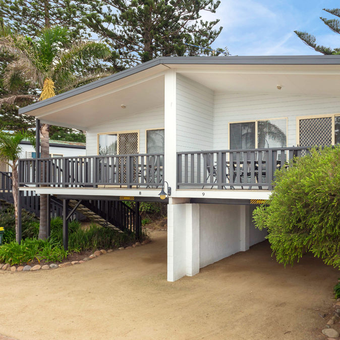 Two Tuross Beach elevated holiday accommodation units